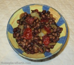 cowpeas with dried tomatoes and onions